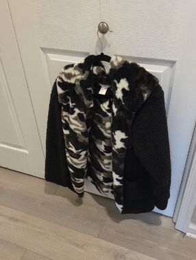 Love Riche Black Sherpa Jacket with Camouflage Print
